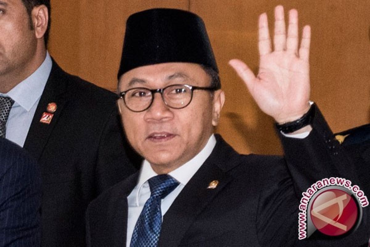 Ketua MPR hormati keputusan Presiden Jokowi rombak kabinet