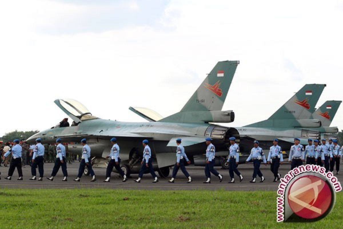 TNI AU pamerkan pesawat tempur di Dirgantara Expo
