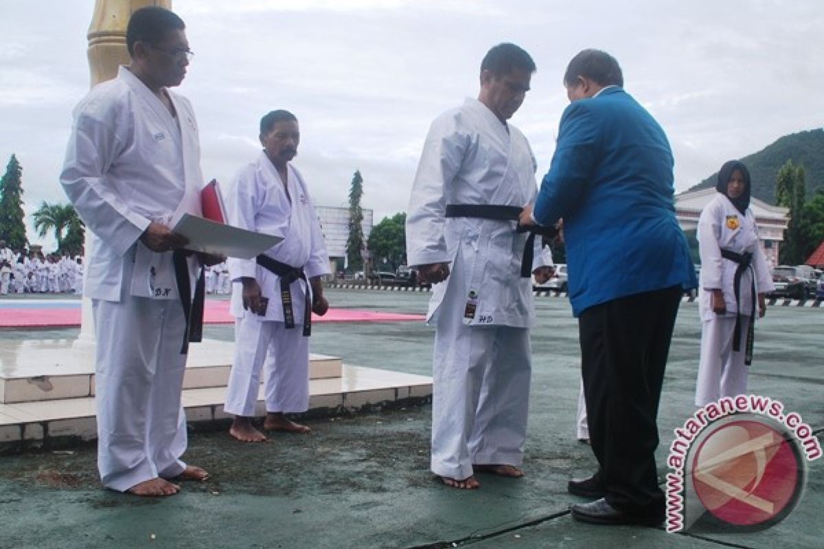 112 Karateka Papua lulus ujian kenaikan sabuk 