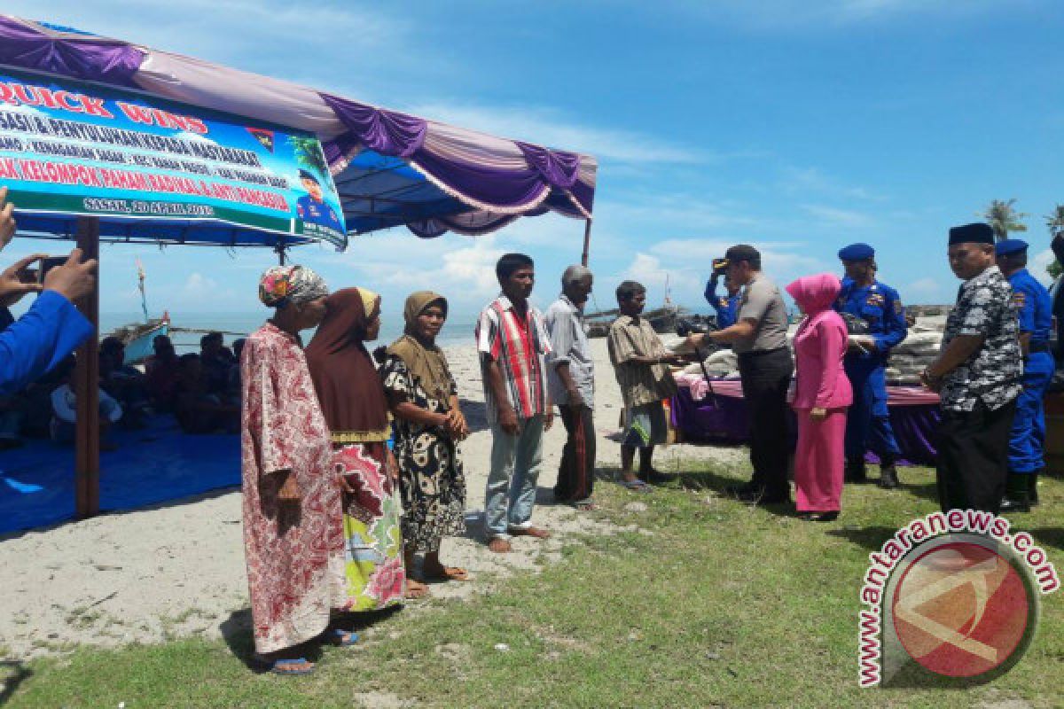 Polres Pasaman Barat Sosialisasikan Bahaya Paham Radikal Ke Warga Pesisir