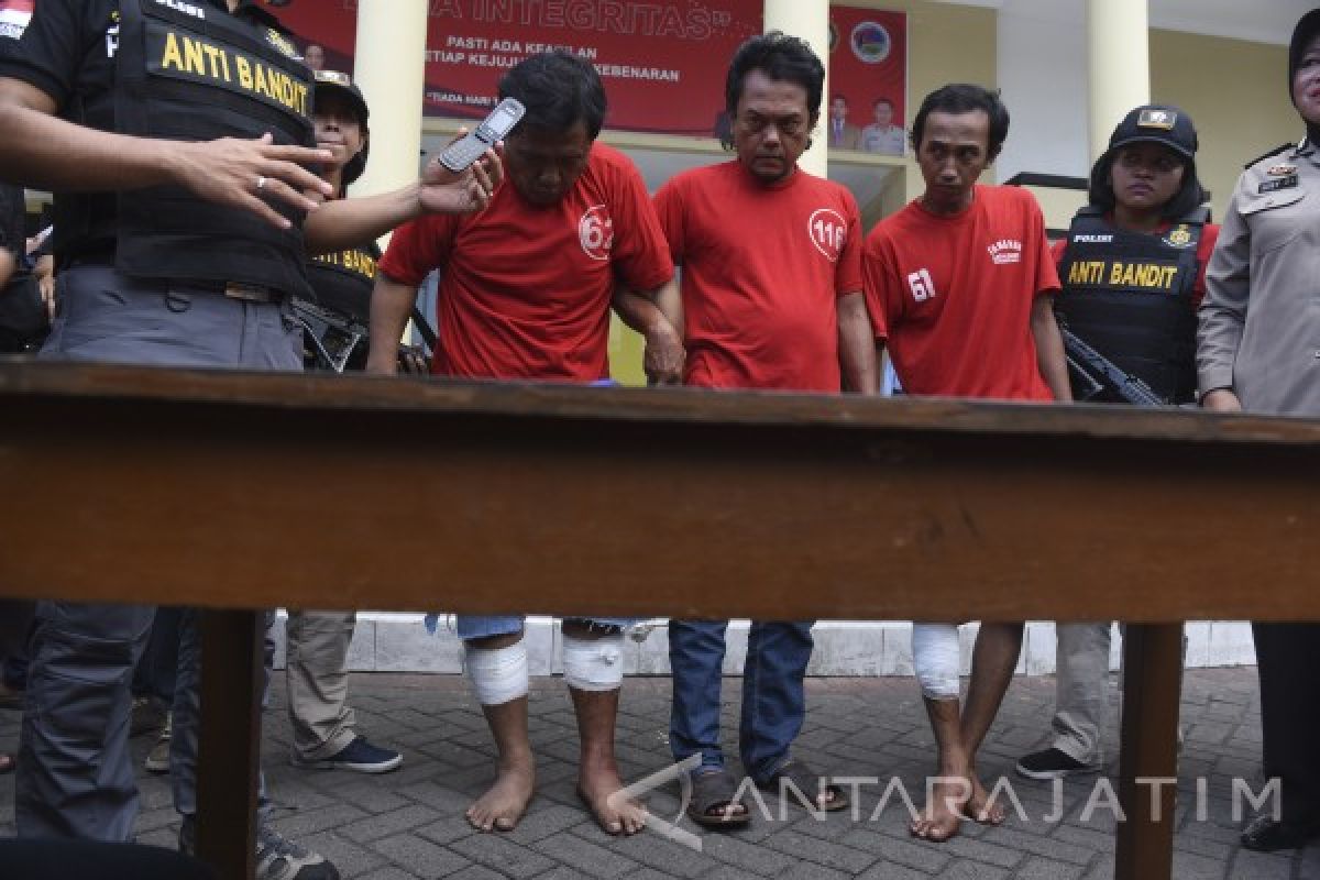 Polrestabes Surabaya Tangkap Dua Tahanan yang Kabur