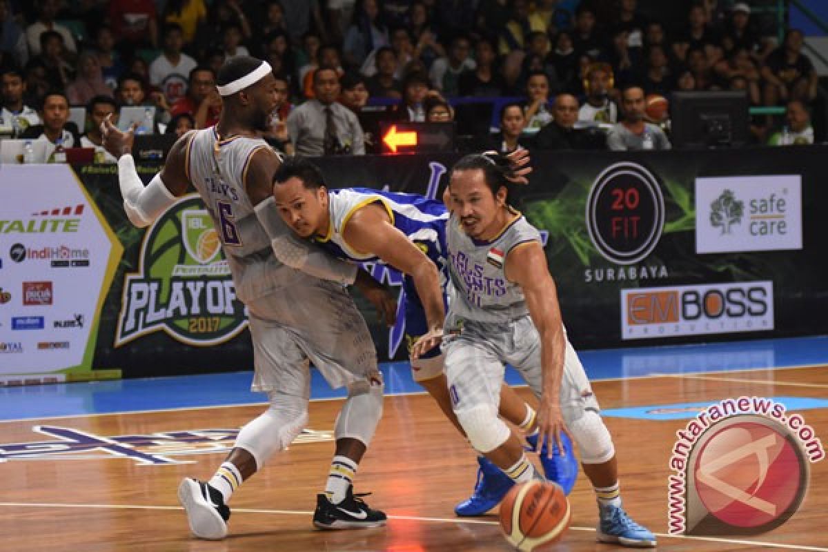 CLS injakkan satu kaki di final IBL