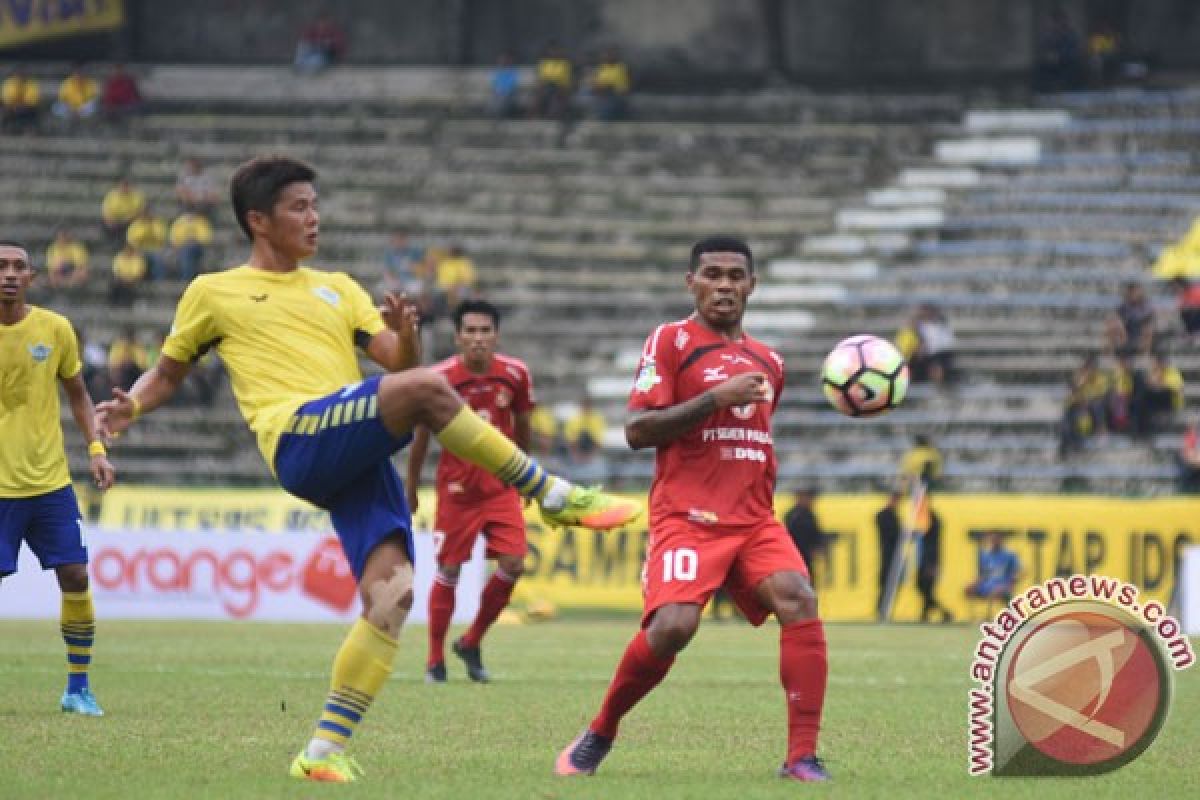 Persegres GU kalah dari Semen Padang 1-3