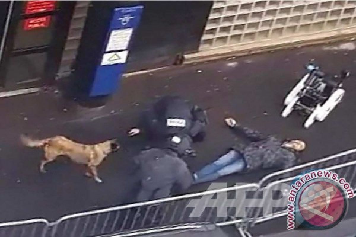 Jubir Kemdagri: Polisi Kedua Dalam Penembakan Paris Masih Hidup