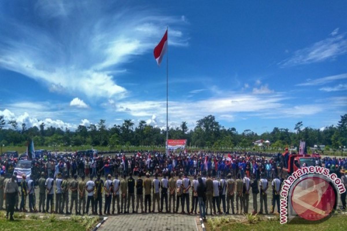 Ratusan karyawan Freeport gelar demo di Timika