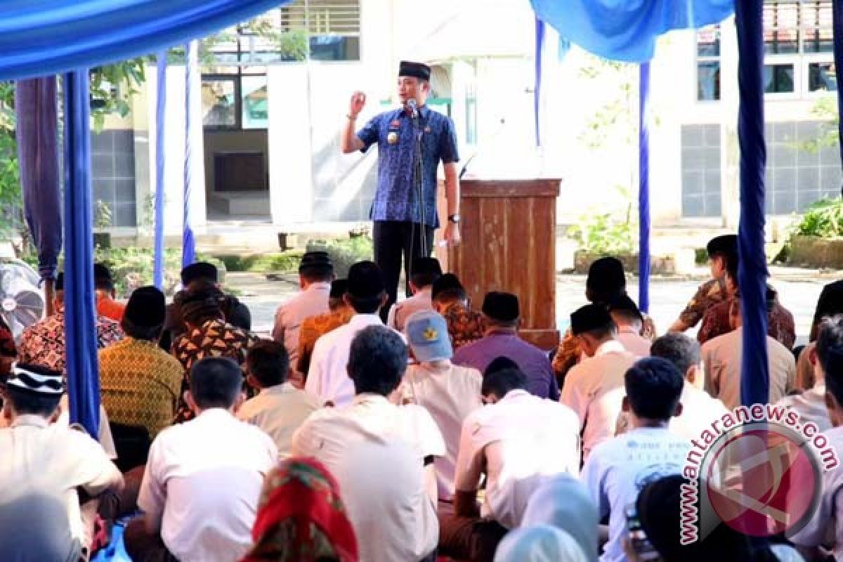 Bupati Gowa Inginkan Kualitas  Qalbu Jumat Ibadah