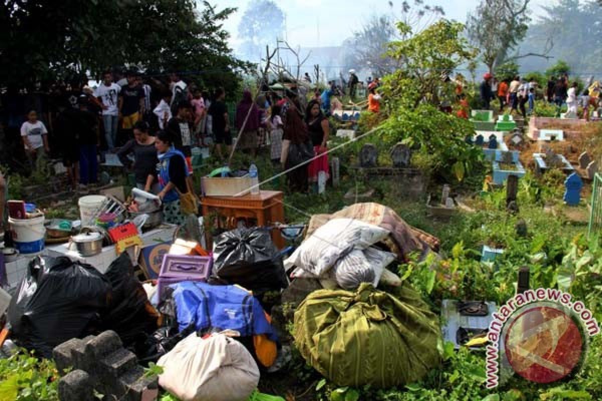 Puluhan Rumah Hangus Di Kampung Sapiria Makassar