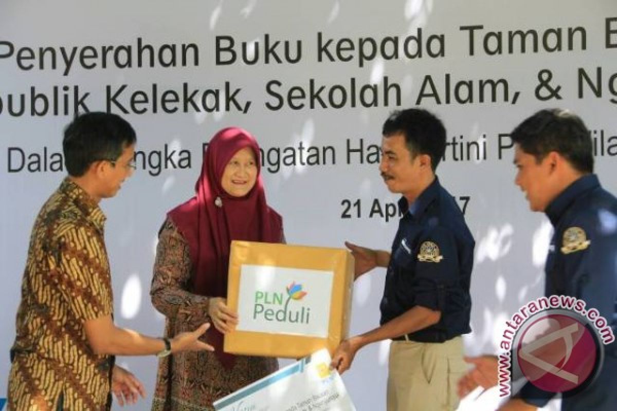 PLN Sumbang 20.000 Buku Layak Baca