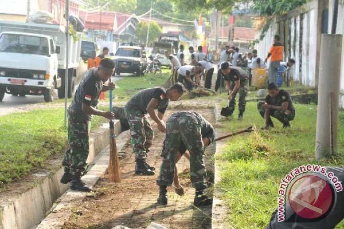 Satgas Operasi Tinombala Bersihkan Kota Poso