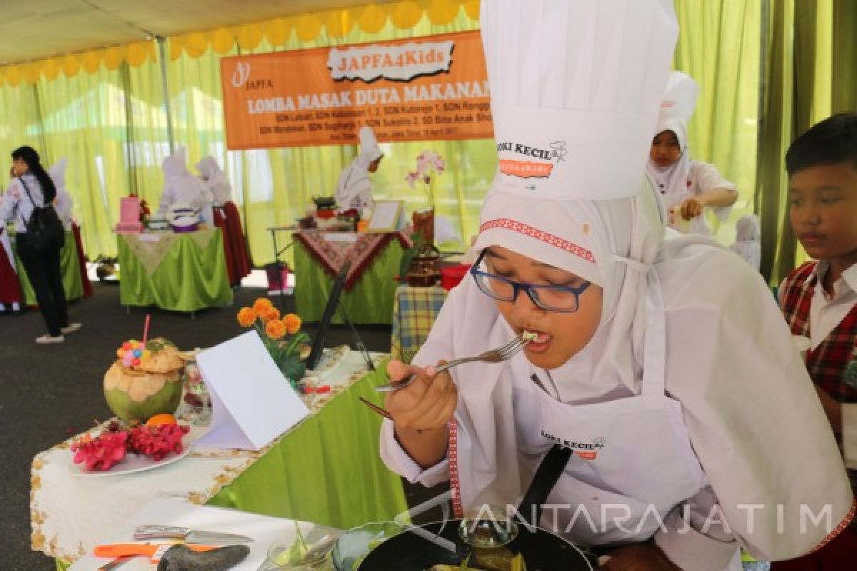 Siswa SD di Tuban Diajak Gemar Makan Ikan