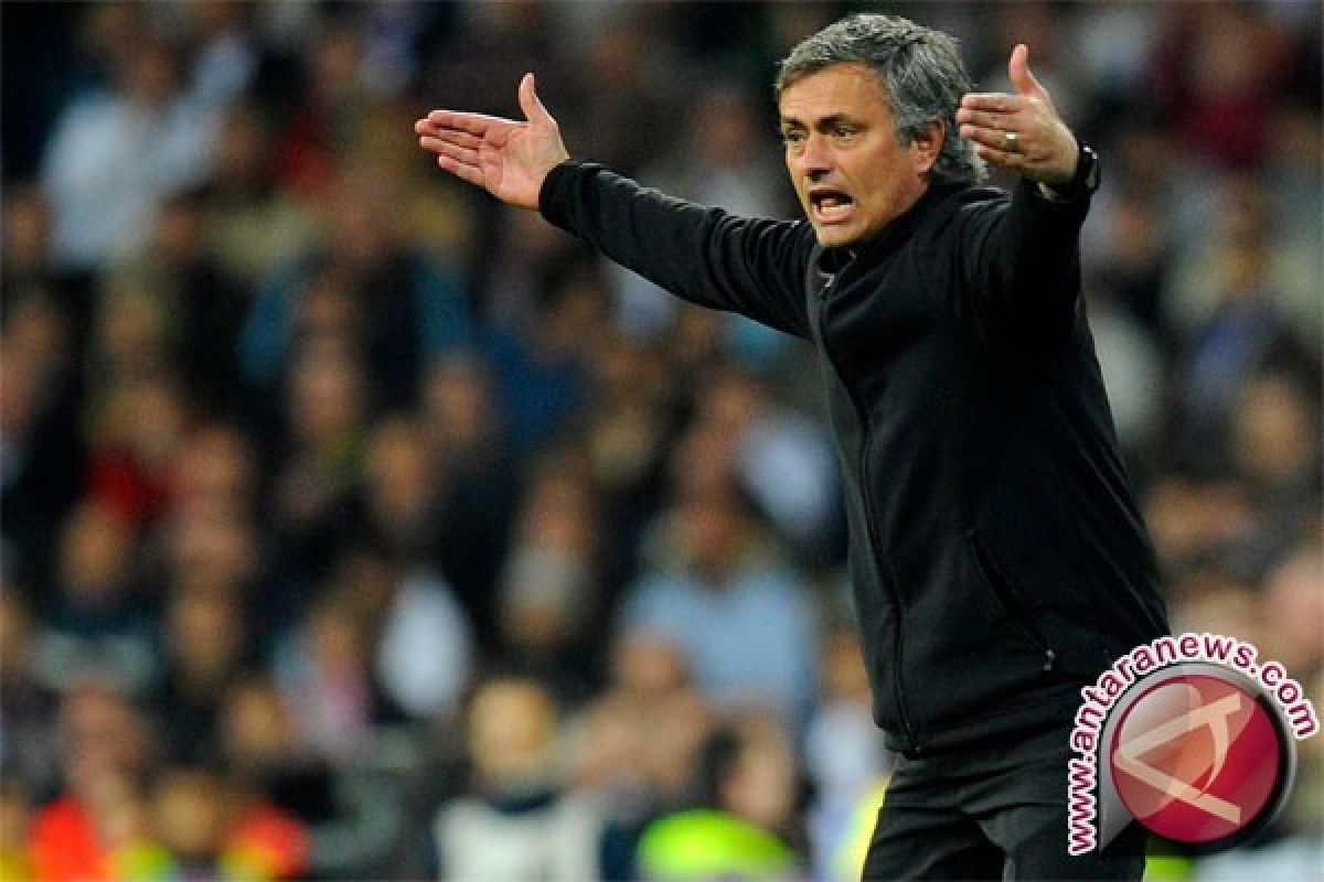 Jose Mourinho berseteru dengan Paul Pogba?