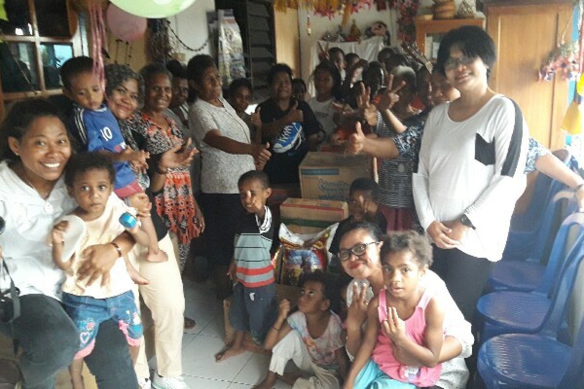 Wartawan Jayapura berbagi kasih di Panti Asuhan Air Mata Mama
