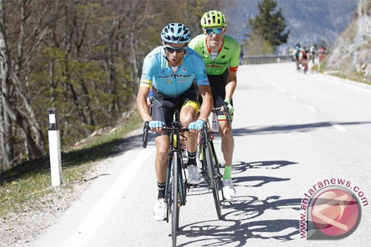Juara Giro d'Italia Scarponi tewas dalam kecelakaan saat latihan