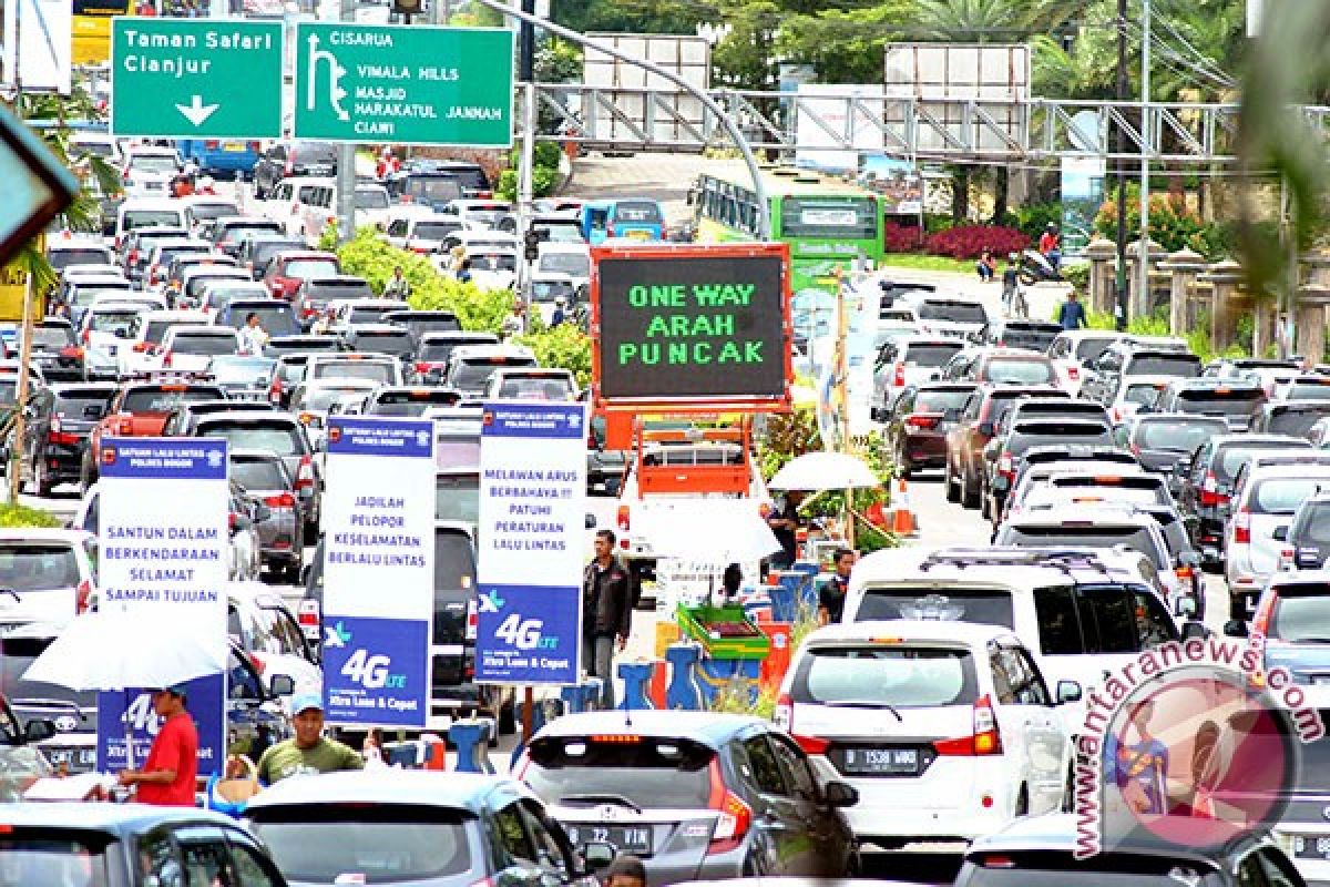 Arus balik libur Puncak diperkirakan Senin