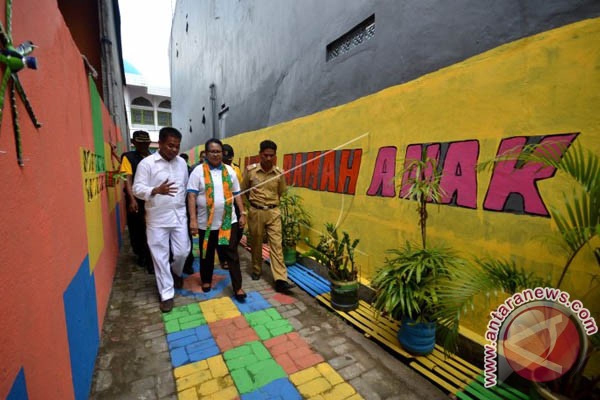 Menteri Yohana Prihatin Kekerasan Perempuan Dan Anak 