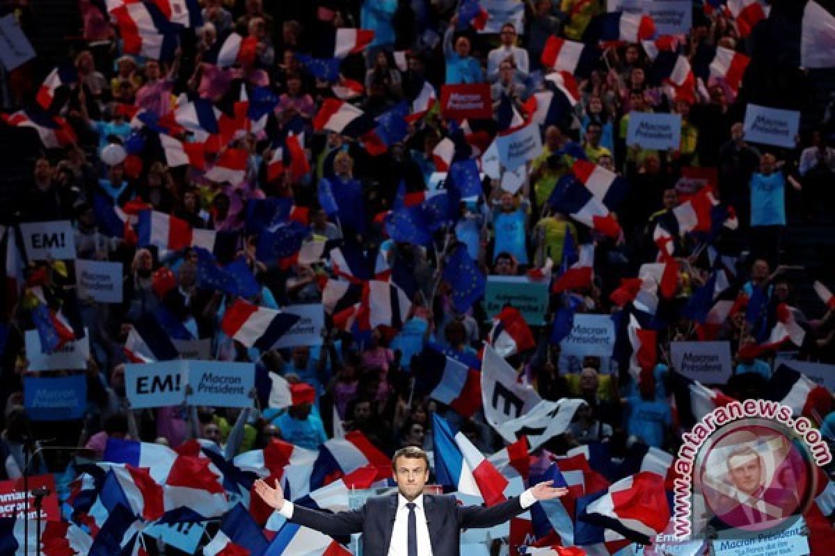 Pilpres Prancis - Email Macron Diretas, Senasib Dengan Hillary?