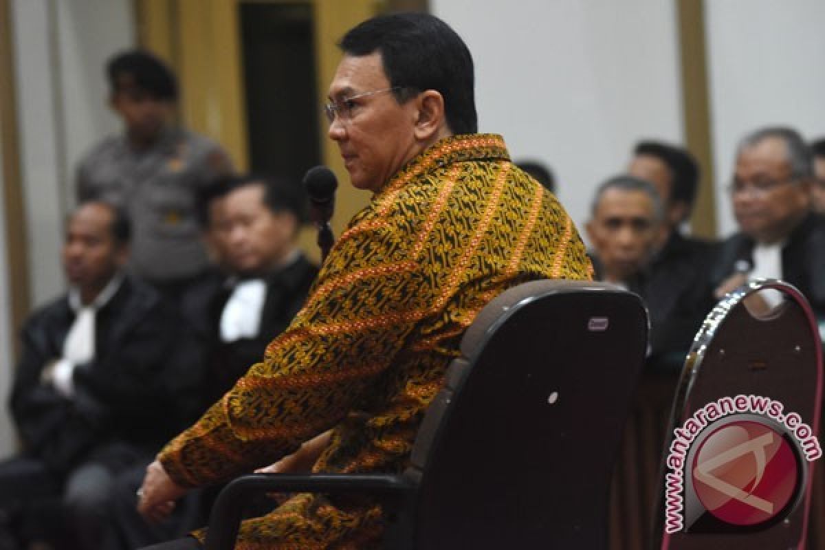 Ahok singgung tulisan Goenawan Mohamad dalam pledoi