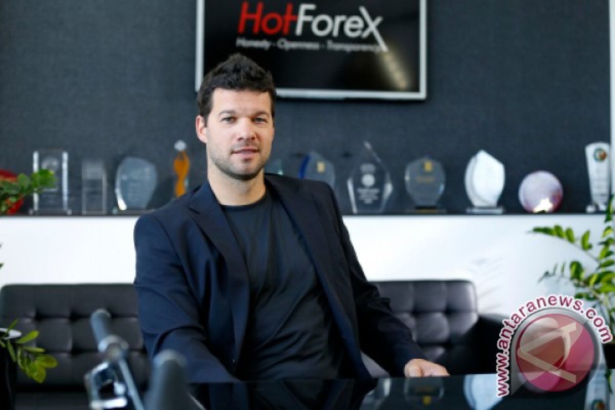 HotForex: Trading tips by football legend Michael Ballack