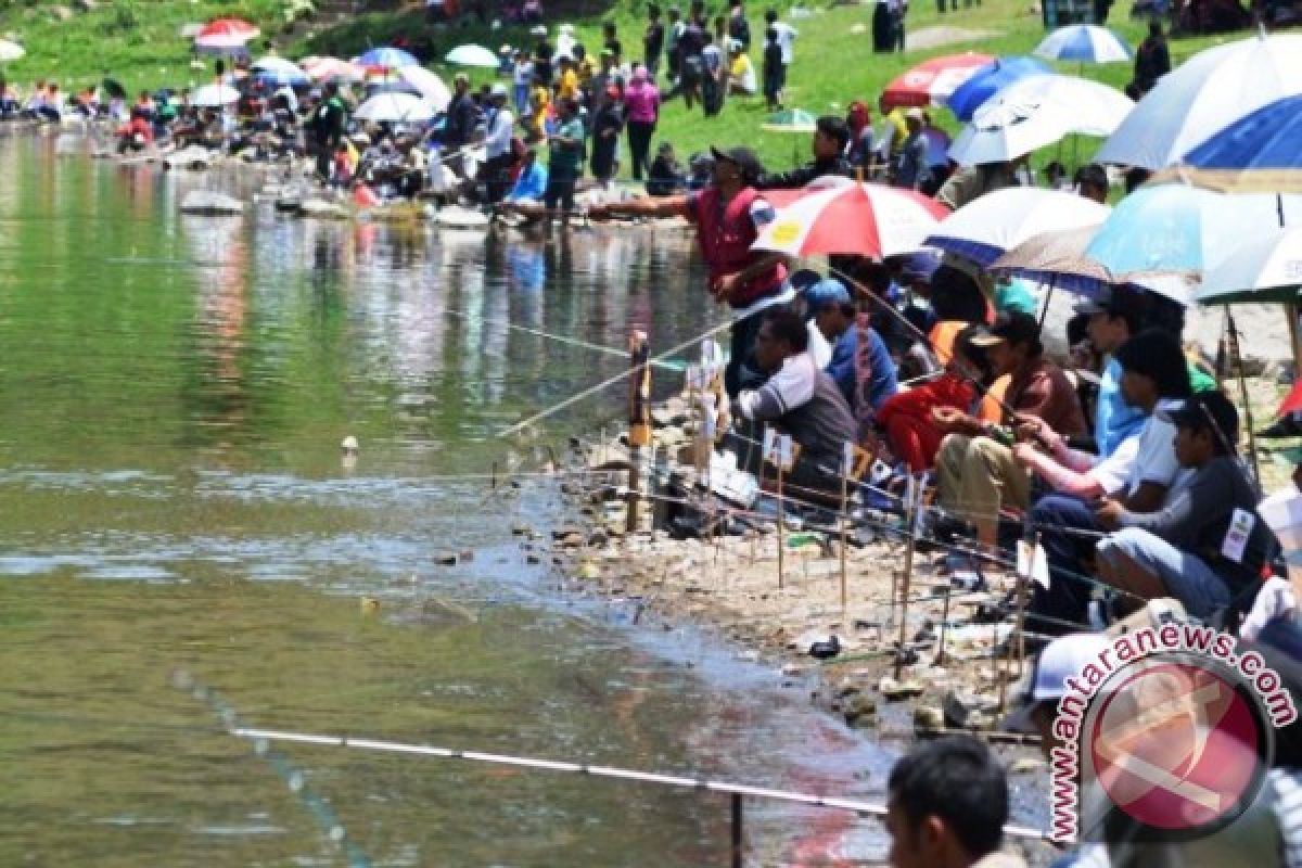 Tidore Kepulauan gelar lomba mancing mania