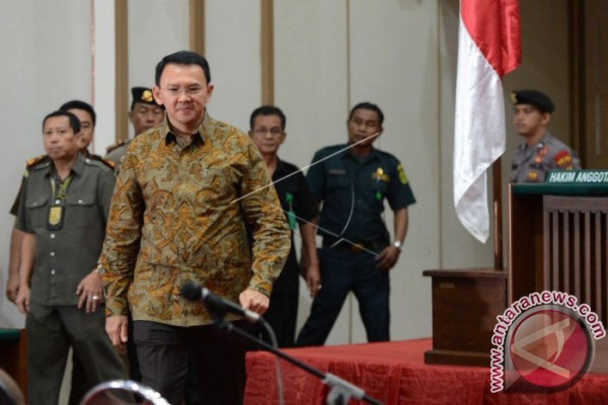 Bacakan Pledoi, Ahok: Saya Bukan Penista Agama