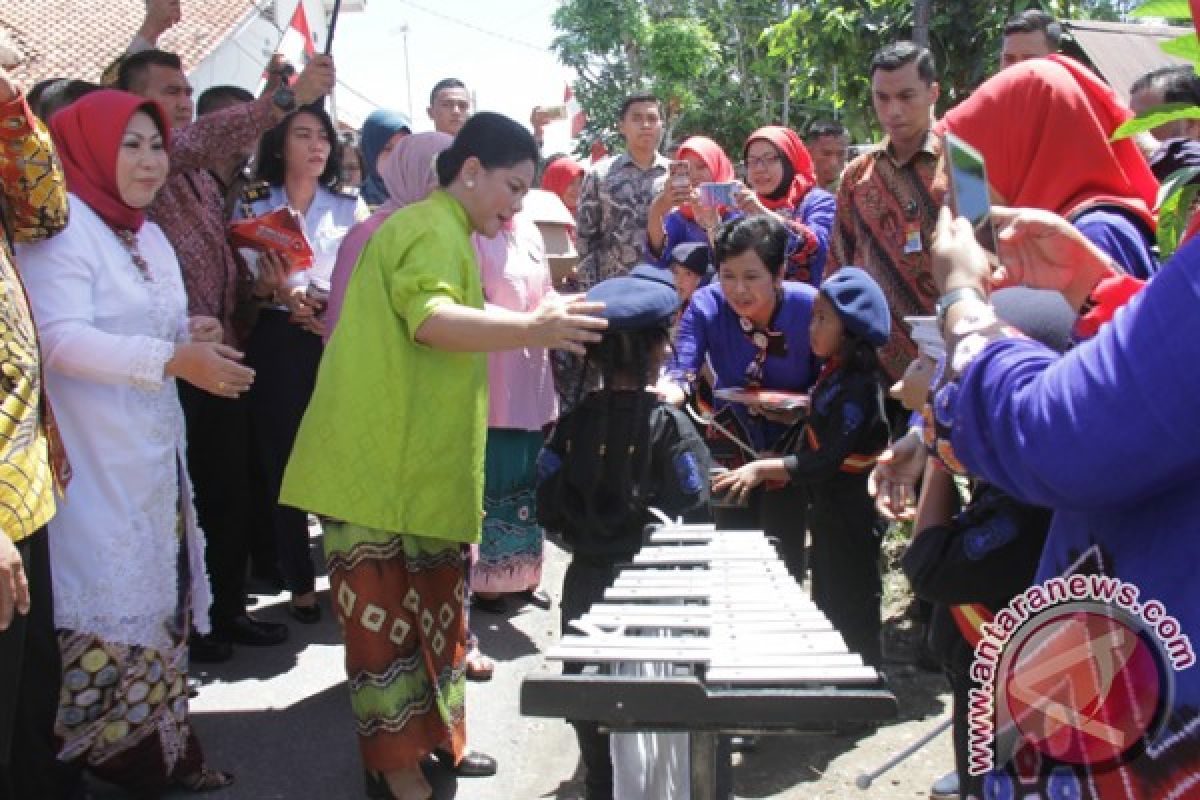 Ibu Negara Temui Anak PAUD