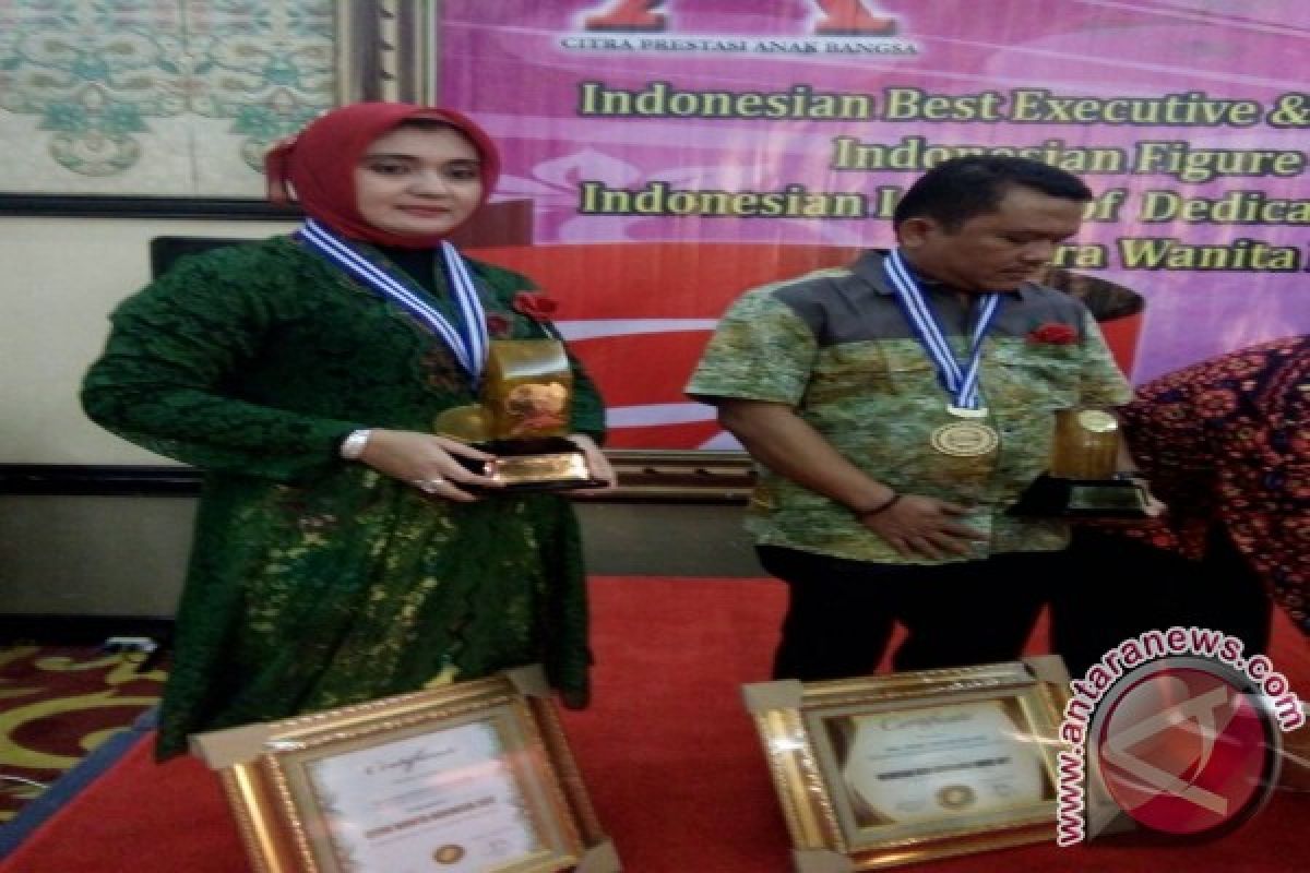 Hj Fatma Idiana Dianugerahi Citra Wanita Indonesia 2017 
