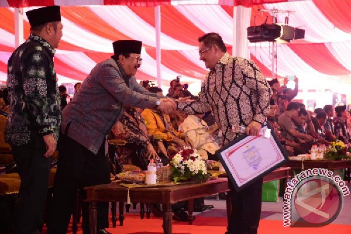 Pemkot Gorontalo Raih Penghargaan 
