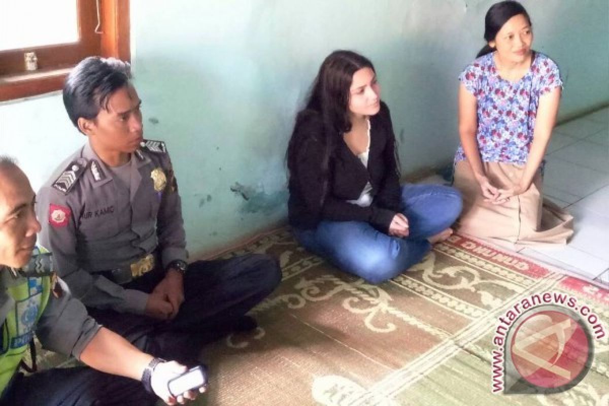 Kisah cinta gadis Italia dan pemuda Batang ini dimulai dari Facebook