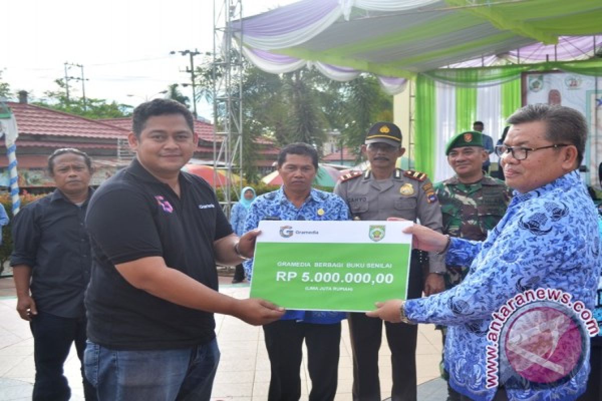 Balangan Membudaya Sukses Gelar Bazar Buku Gramedia