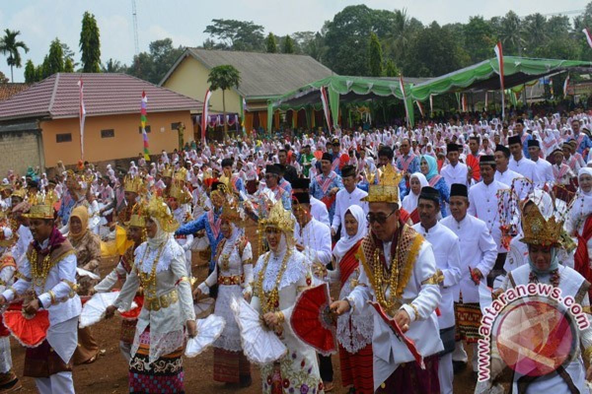 Melestarikan tari melinting di Lampung Timur