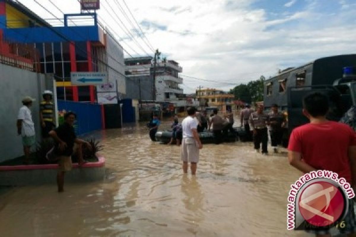 Banjir Rob Landa Belawan