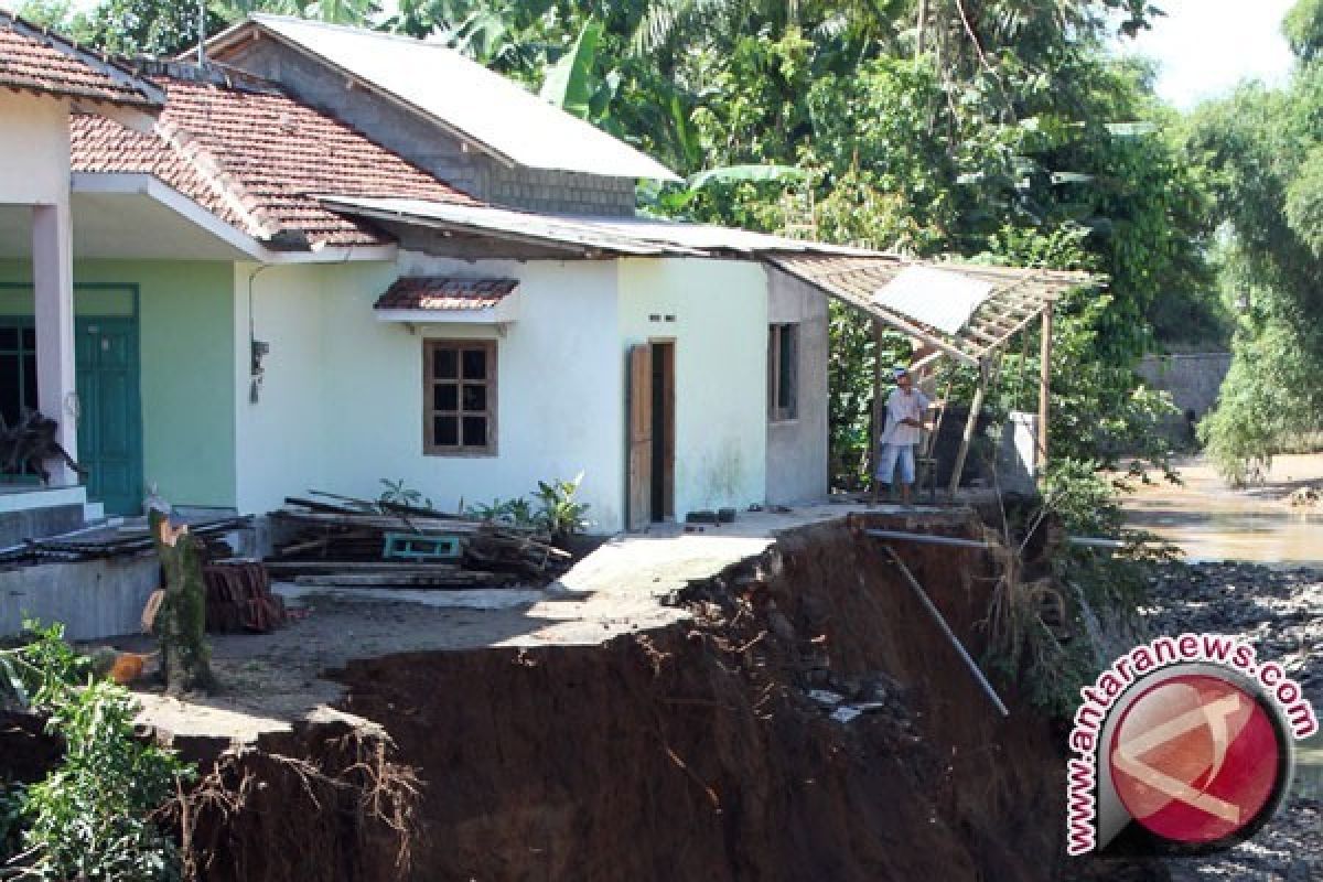 Rumah warga terancam abrasi di Aceh Selatan