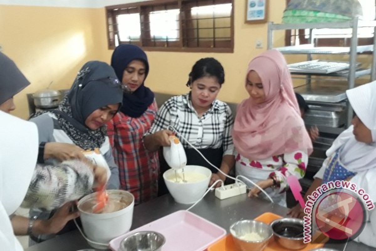 BNNK Samarinda Beri Keterampilan Wirausaha Ibu Rumah Tangga