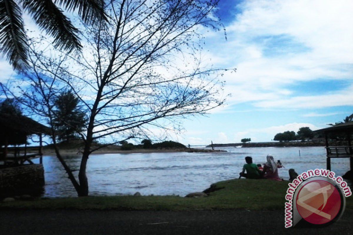 Padangpariaman Rekomendasikan Pantai Tiram Destinasi Wisata Keluarga