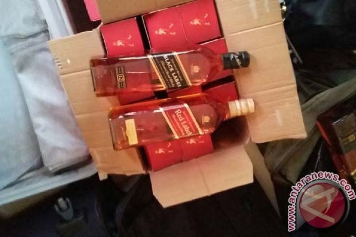 BC Batam Tangkap Pembawa Minuman Beralkohol