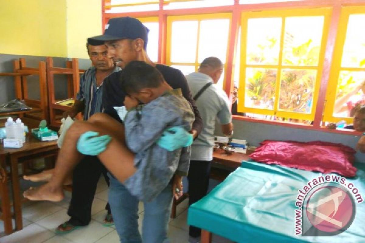 Seribuan Warga Jalani Pemeriksaan Kesehatan STIKes Maluku