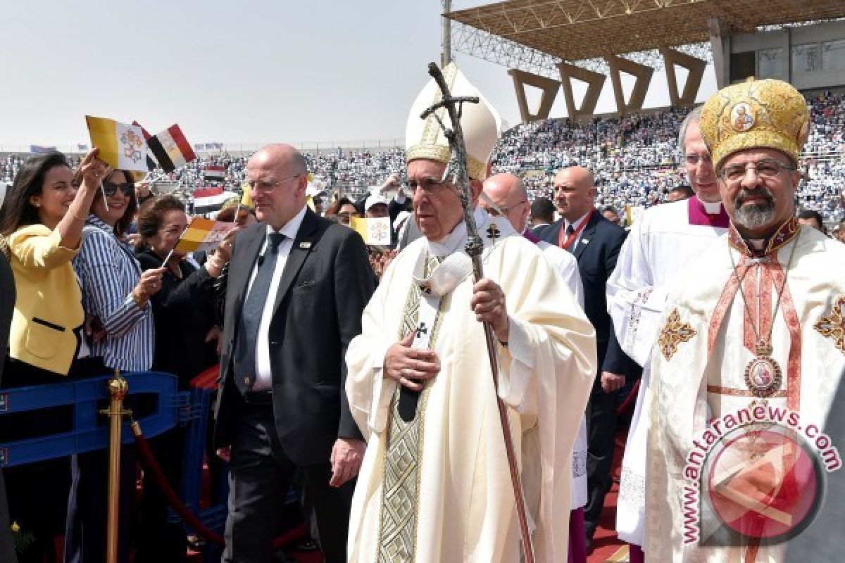 Paus Katakan Vatikan Siap Jadi Mediator di Venezuela