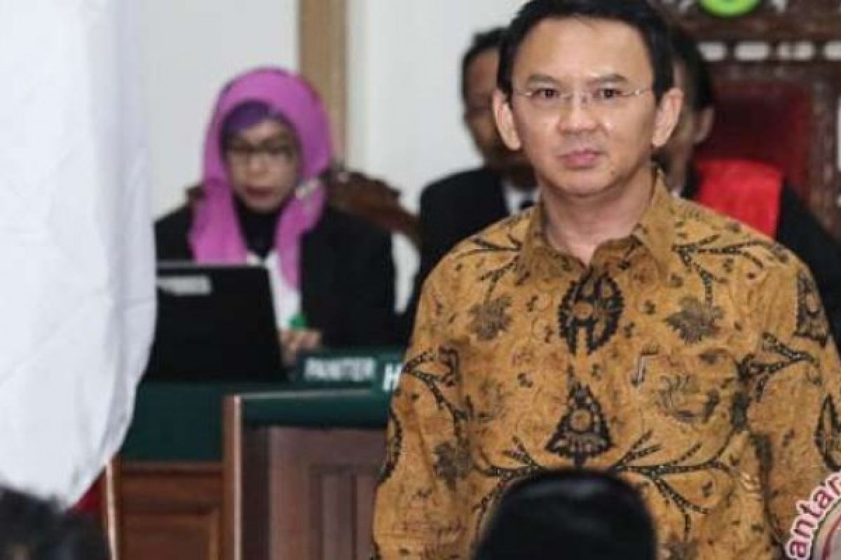 Ahok Dituntut Satu Tahun Penjara