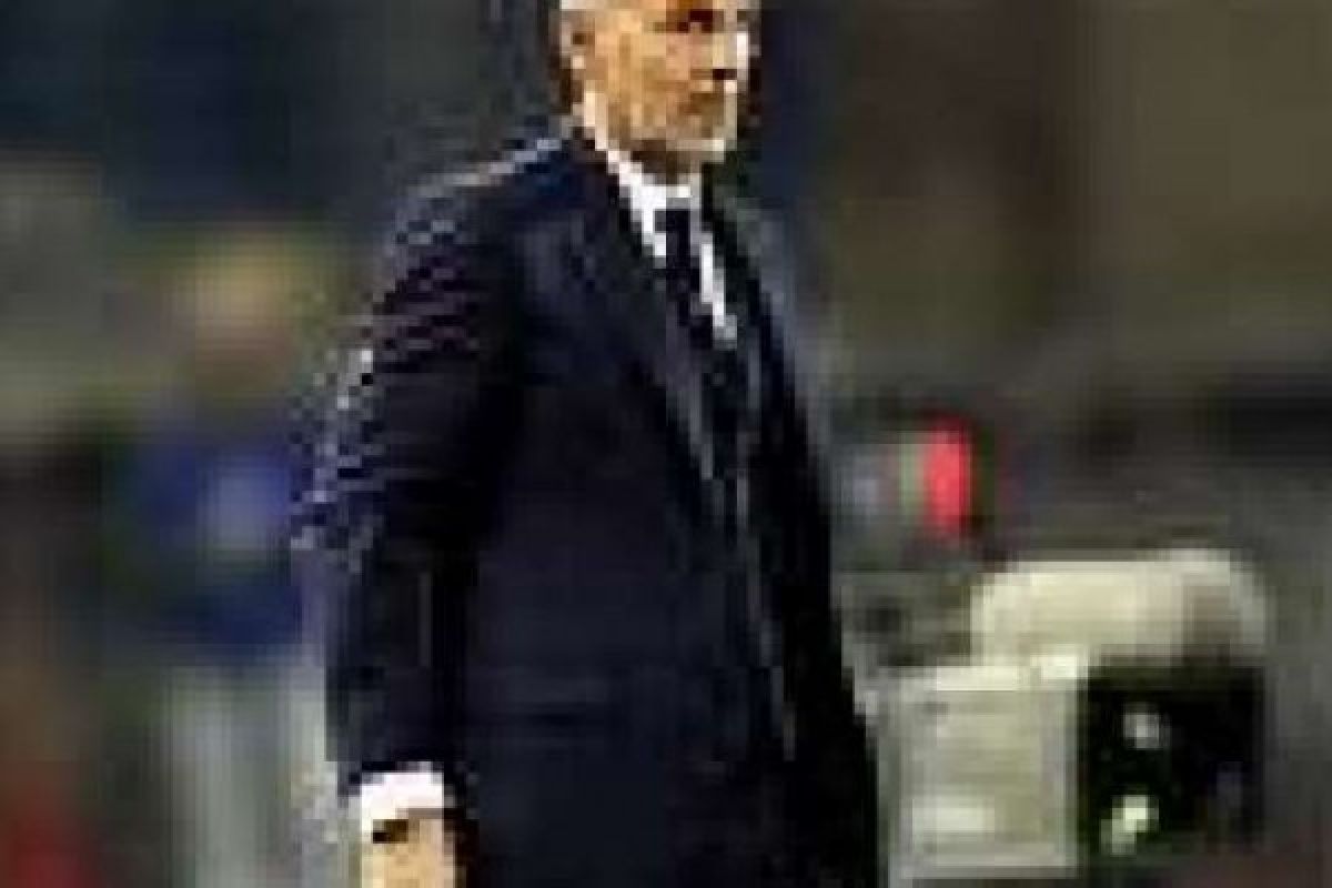   Inter Milan Pecat Pelatih Stefano Pioli