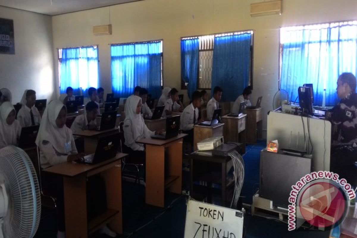 15 SMP di Tabalong laksanakan UNBK