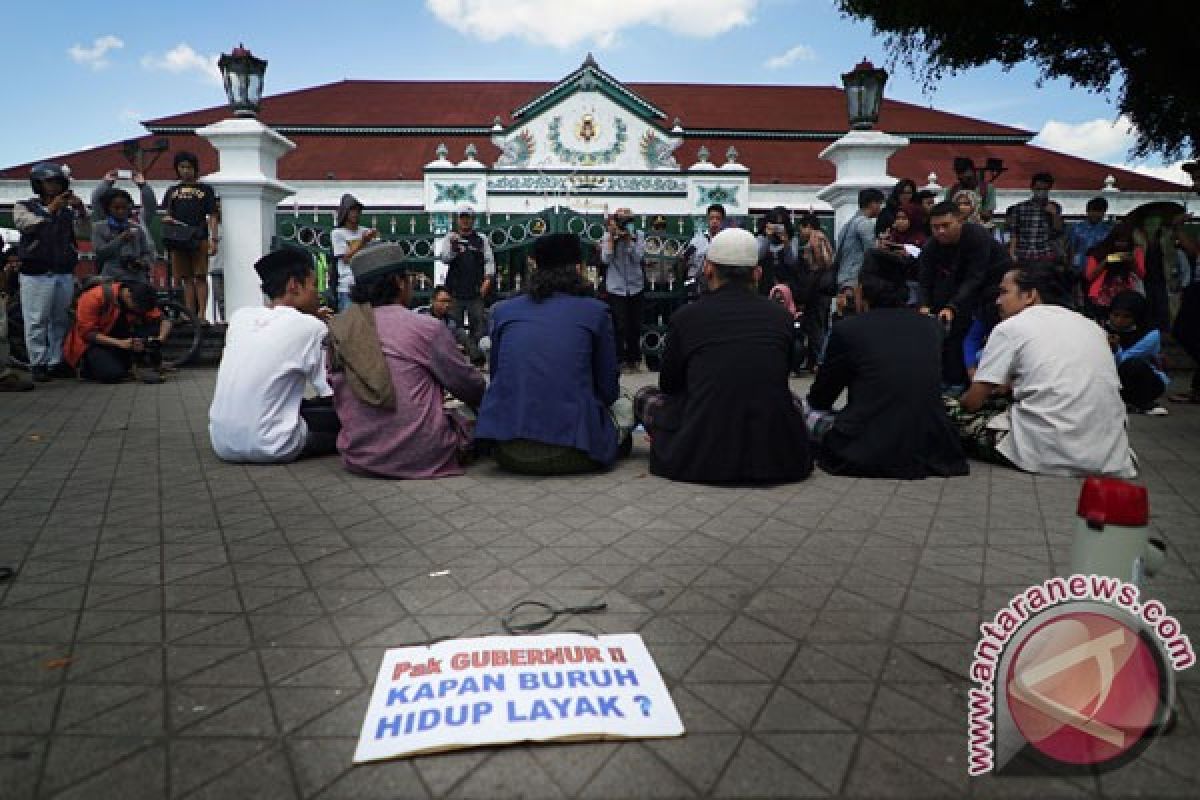 Perusahaan di Yogyakarta diingatkan wajib laksanakan UMK 2019