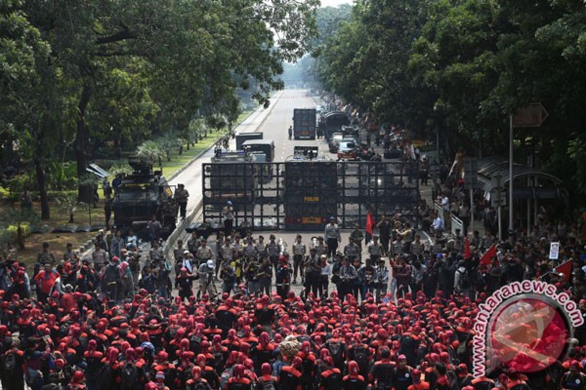 Menko Polhukam-Wakapolri bahas persiapan pengamanan "May Day"