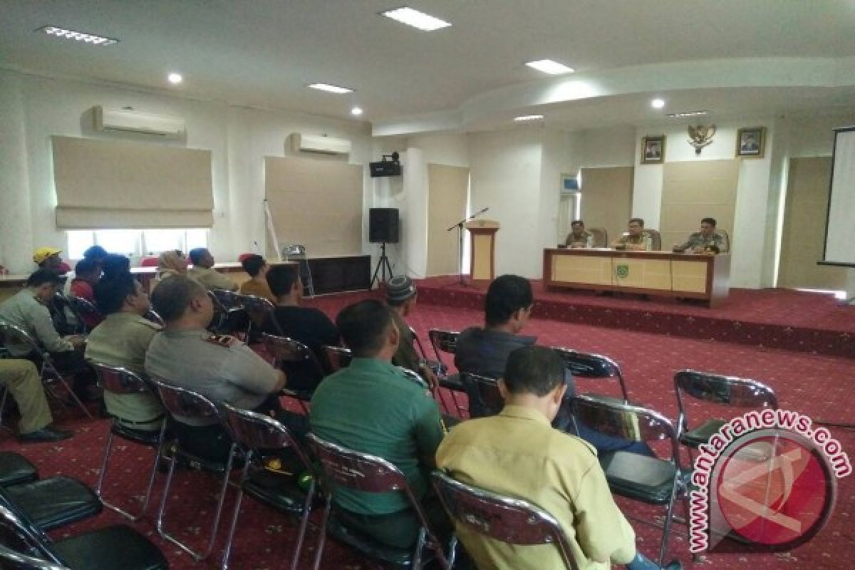 Warga Trans Lajar Papuyuan Adukan Nasib Ke Bupati Balangan