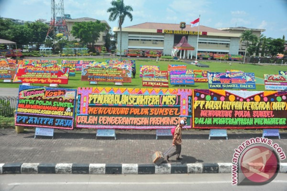 Mapolda dibanjiri karangan bunga dukungan pemberantasan Premanisme