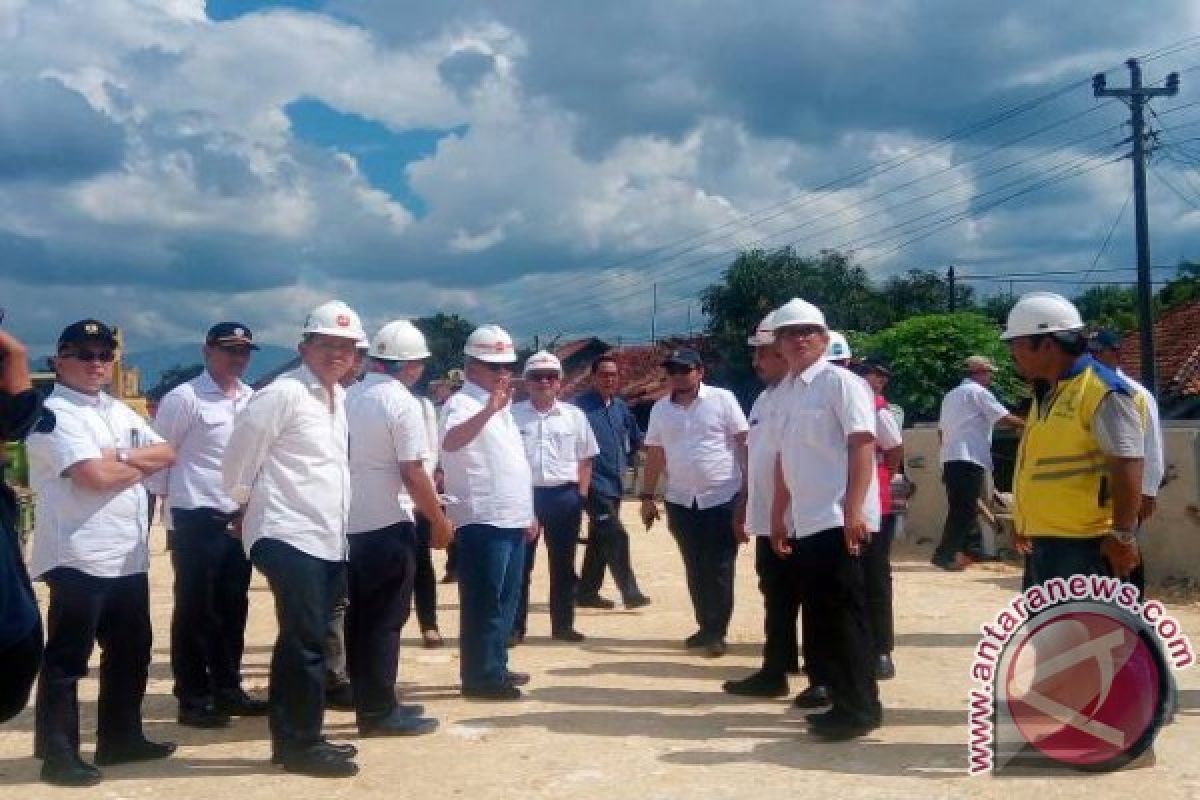 Antisipasi kemacetan arus mudik Lebaran 2017, Kementerian PUPR bangun empat flyover 