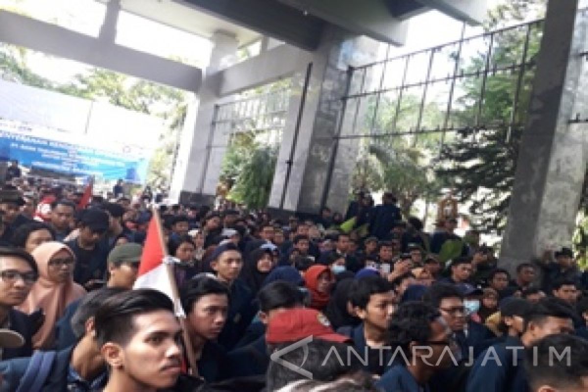 Aliansi Mahasiswa Brawijaya Minta Evaluasi Kebijakan Rektorat