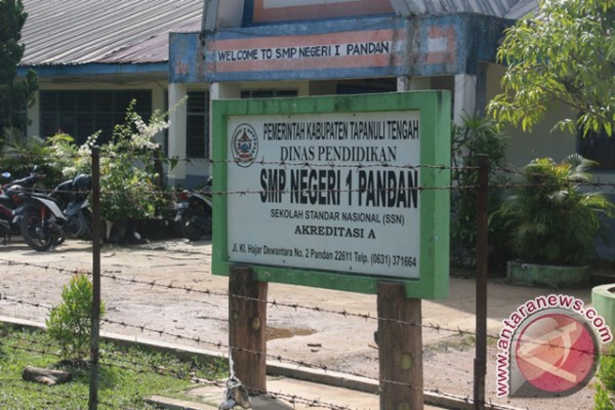 Akibat Banjir Lokasi UN SMPN 1 Pandan Dipindahkan