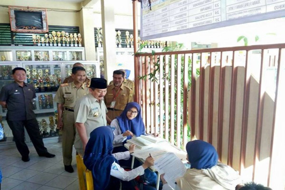 Wali Kota Bandarlampung Optimistis Siswa Lulus UN