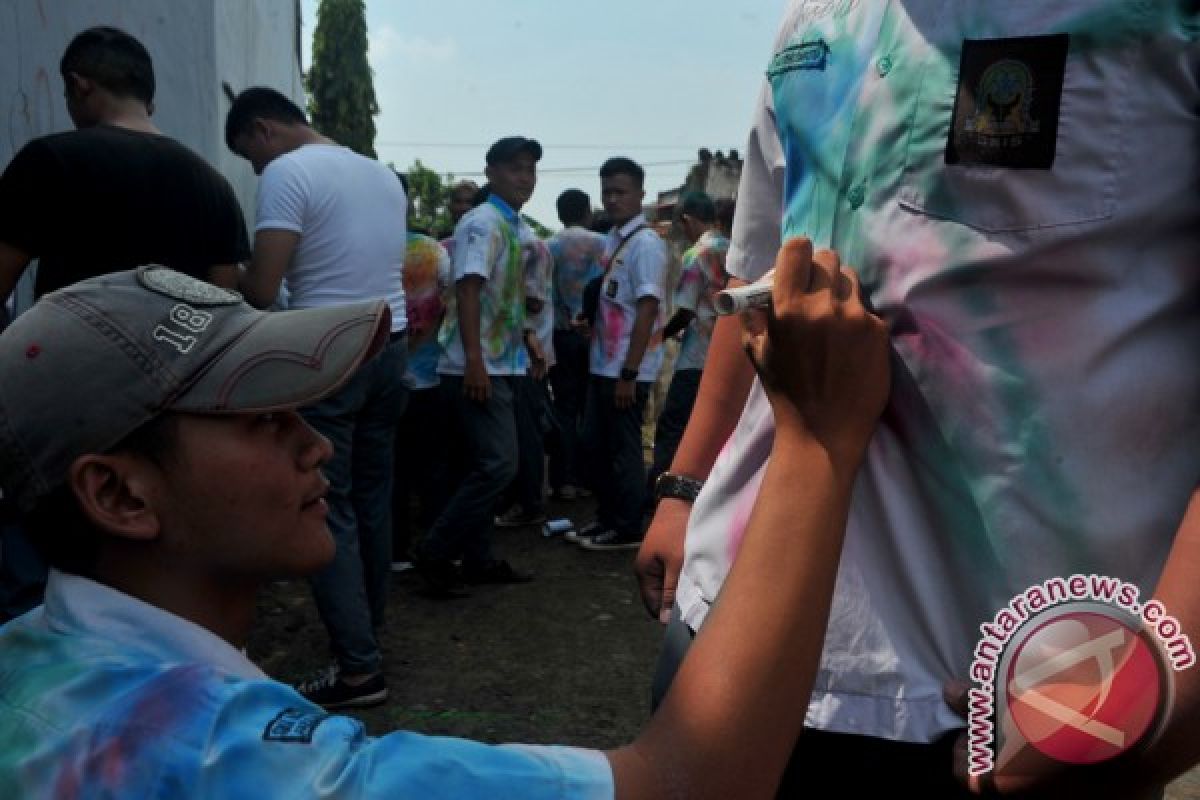 237 Siswa SMA/SMK se-Kalimantan Barat tidak lulus UNBK