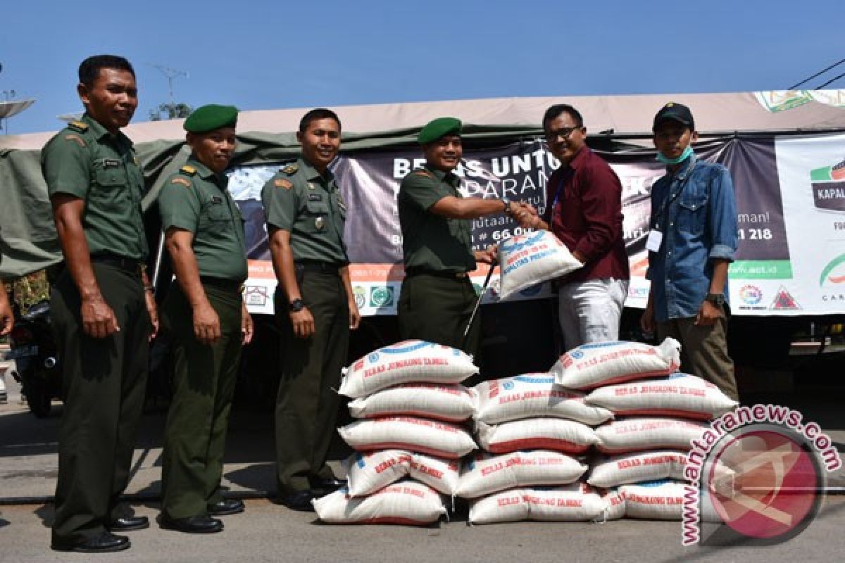 Kodim Bireuen sumbang beras untuk rakyat Somalia 